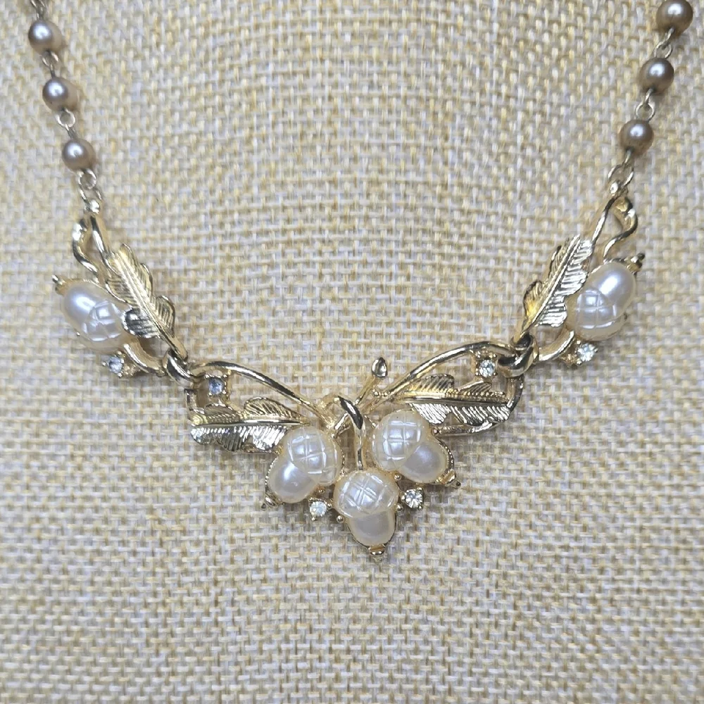 Vintage 1950s Coro Gold-Tone Faux Pearl Acorn Leaf Rhinestone Necklace